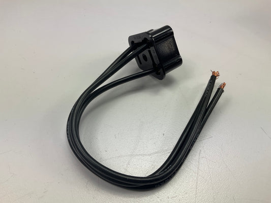 BWD PT92 3-WIRE Light Bulb Socket Headlight Connector / Flasher Relay Pigtail