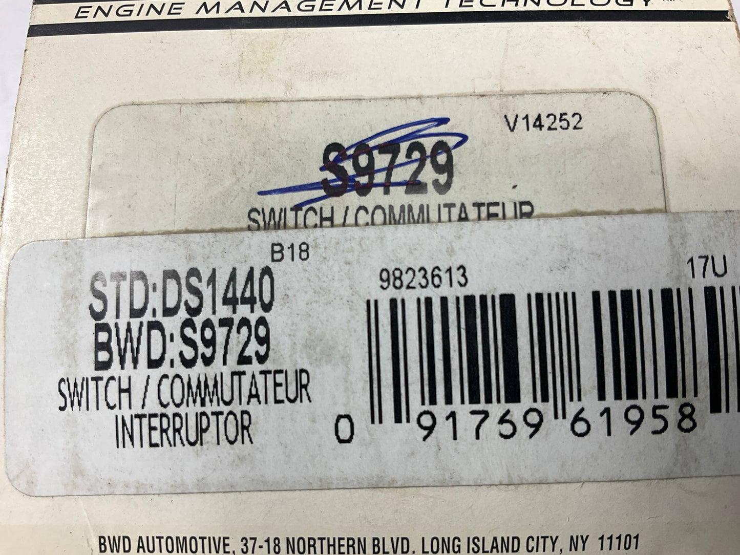 BWD S9729 Front Left Drivers Side Power Door Window Switch