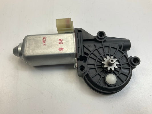 REMAN. Carquest 42-3002 Front Right Passenger Side Power Window Motor