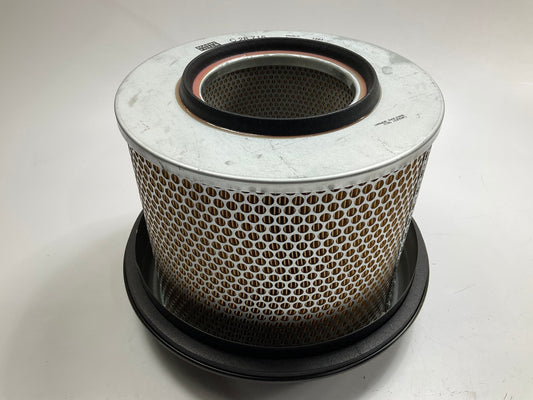 Carquest 93013 Heavy Duty Air Filter Replaces WA10013 130941502 LAF8616 CAK5655