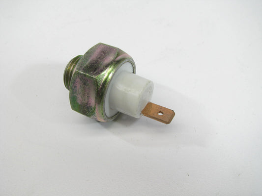 Carquest PS158 Engine Oil Pressure Switch 1977-1979 Renault LeCar 1976 R5 1.3L