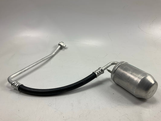 Carquest T83065 A/C Receiver Drier With Hose 05-07 Ford Freestyle, Five Hundred