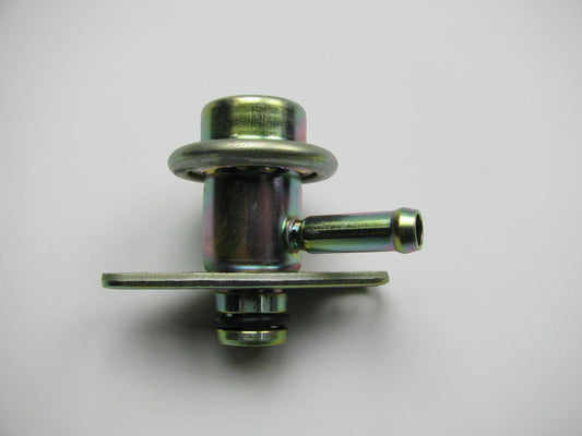 Carter 404-107 Fuel Pressure Regulator - for 1990-1994 Laser Eclipse Talon 1.8L