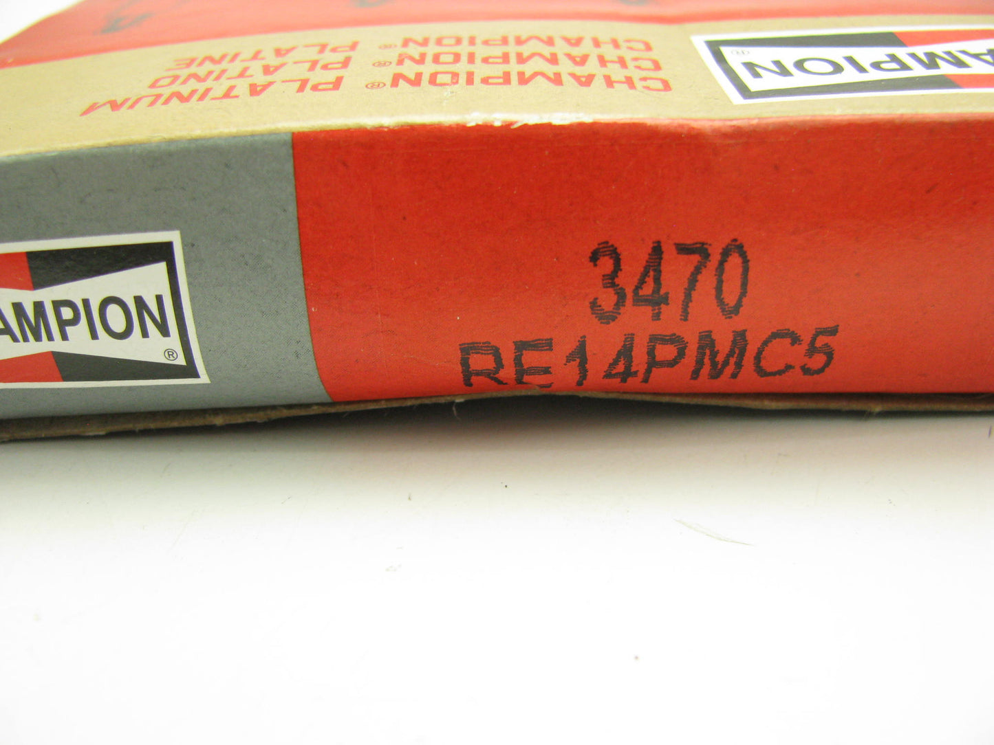 (4) Champion 3470 Platinum Spark Plugs RE14PMC5