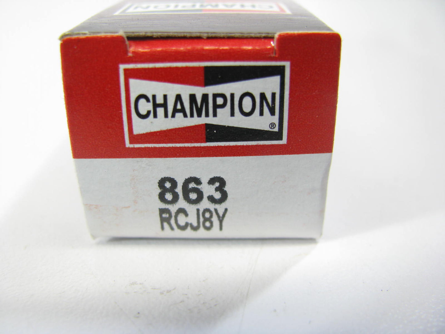 (4) Champion RCJ8Y 863 Ignition Spark Plugs - 14mm Thread 9.5mm Reach 19mm Hex