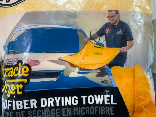 Chemical Guys MIC721 - Miracle Dryer PRO Microfiber Towel, Orange 36'' X 25''