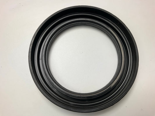 (2) Chicago Rawhide 43861 Rear Wheel Seals - 6.256'' OD X 4.375'' ID - 370019A