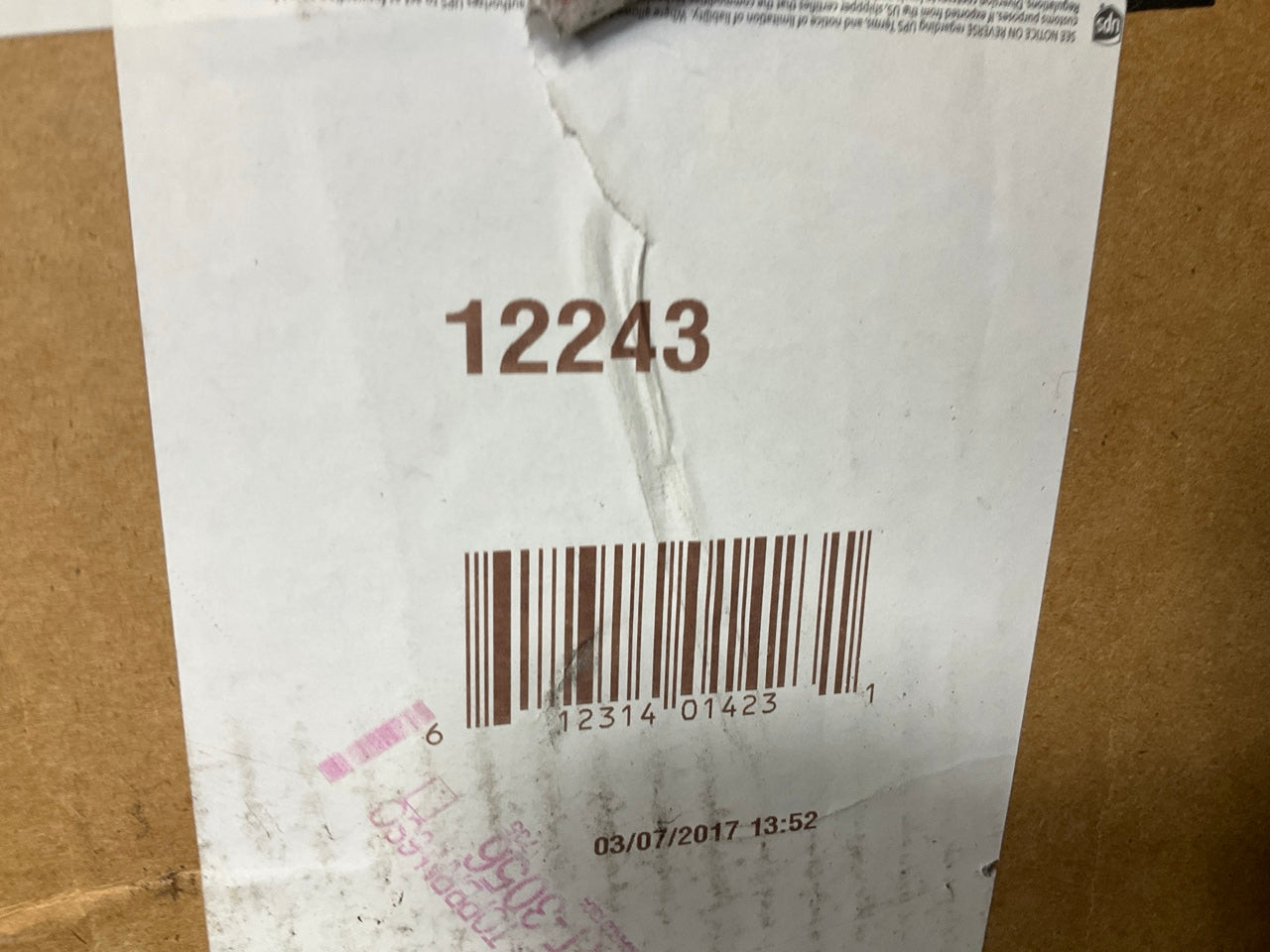 Curt 12243 Trailer Hitch 1-1/4'' Receiver Tow Hitch - 1995-2002 Continental