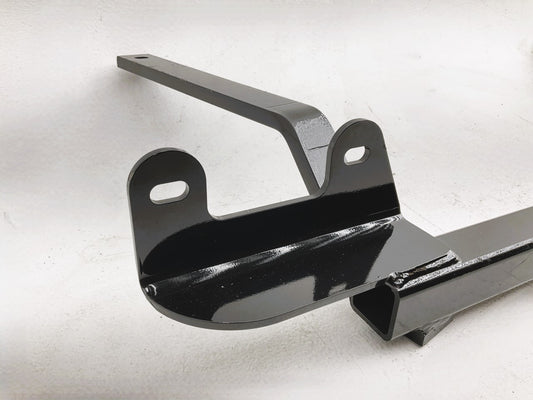 Curt 12272 Class 2 Trailer Receiver Hitch 1-1/4'' For 2004-2007 Chevrolet Malibu