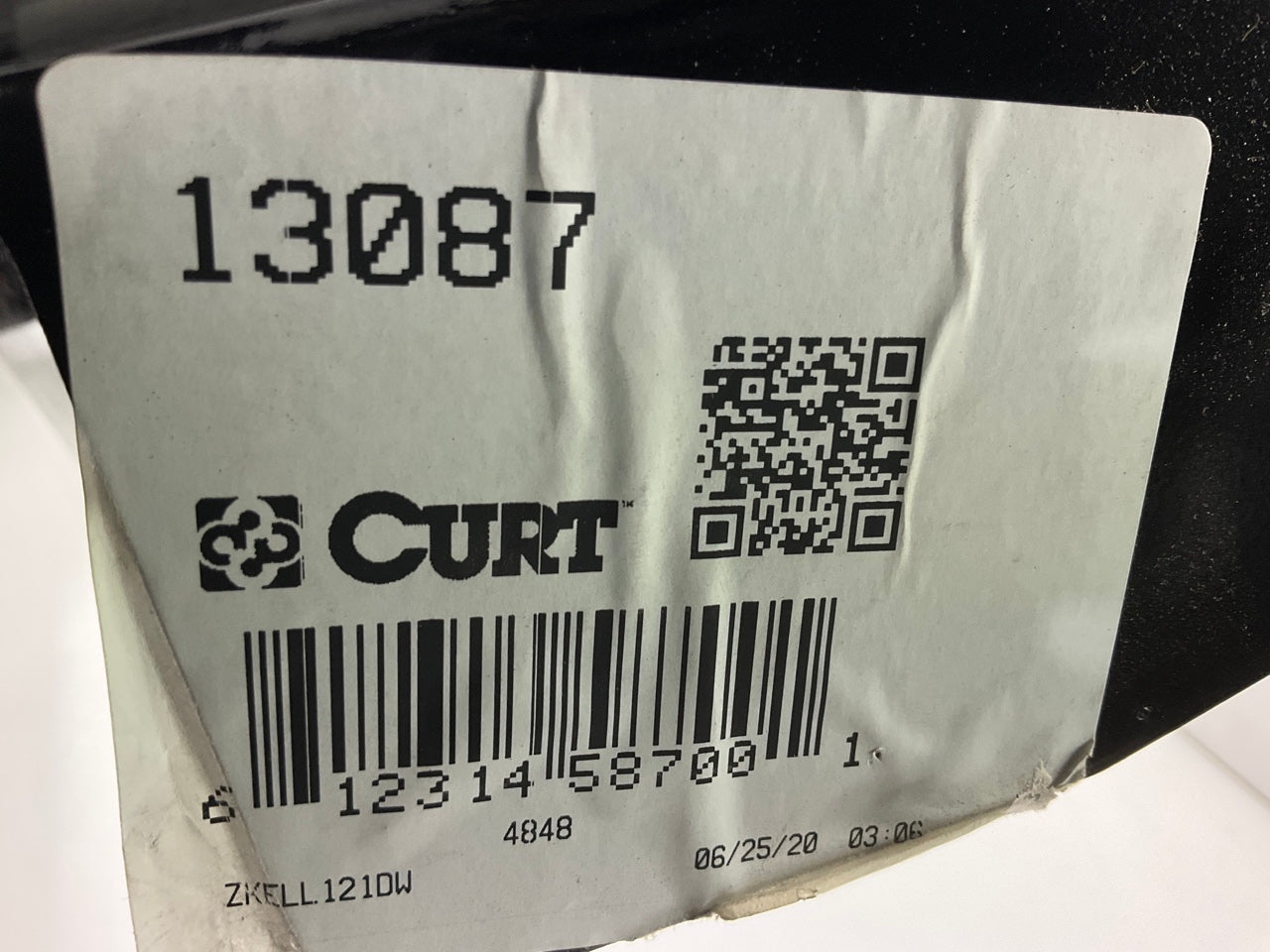 Curt 13087 Class III 2'' Receiver Trailer Hitch For 1996-2002 Toyota 4Runner