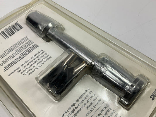 Curt 23579 Trailer Hitch Lock Locking Pin 5/8'' Pin For 2'' X 2'' Receiver Tubes