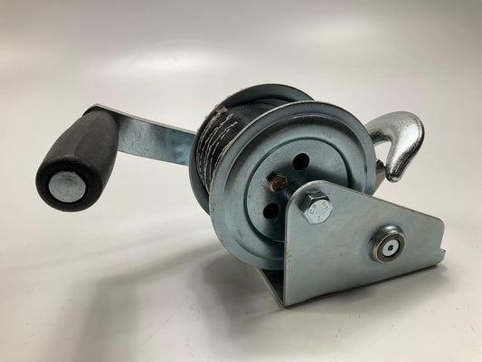 CURT 29433 Manual Hand Crank Boat Trailer Winch, 900 Lbs Capacity, 6-1/2'' Handle