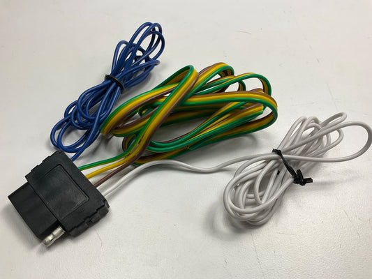 Curt 58531 5-Way Flat Connector Socket With 60'' Wires (Vehicle Side)