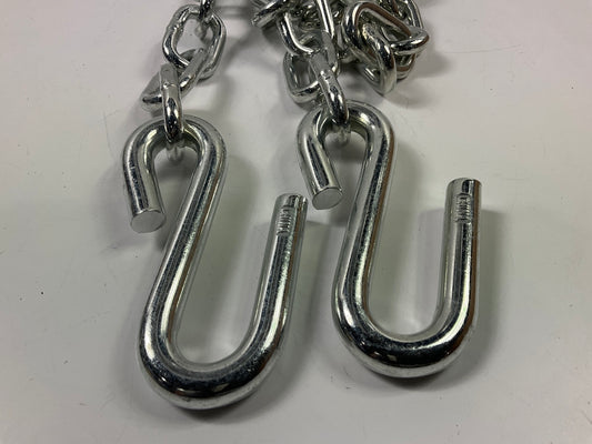 Curt 80031 48'' Trailer Safety Chain With 2 S-Hooks (5,000 Lbs, Clear Zinc)