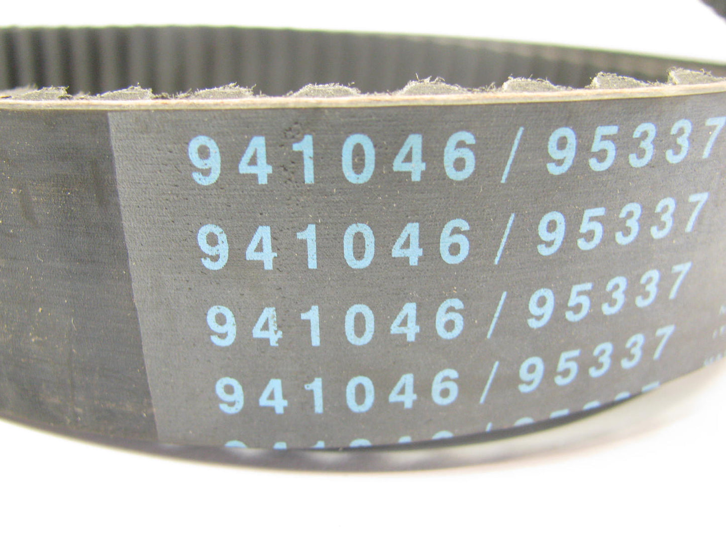 Dayco 941046 Engine Timing Belt For 2006-2010 Hyundai 2.7L