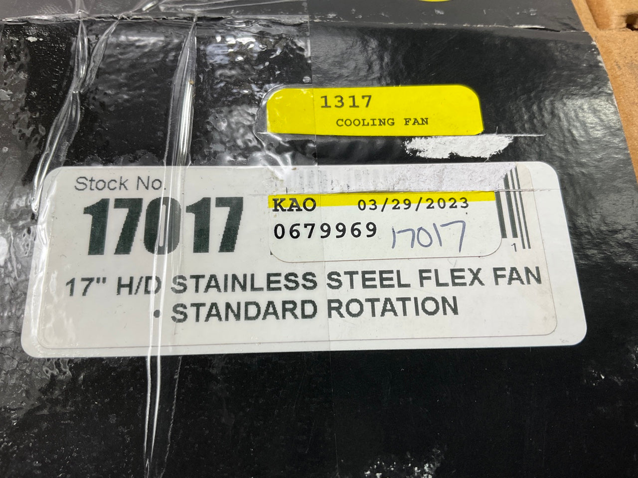 Derale 17017 Heavy Duty Engine Cooling Fan Blade 17'', 6 Blade, Mechanical