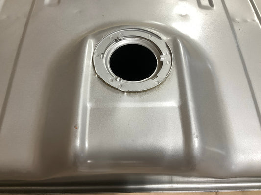 SCRATCHED TUBE Dorman 576-365 Fuel Gas Tank 24 Gallon