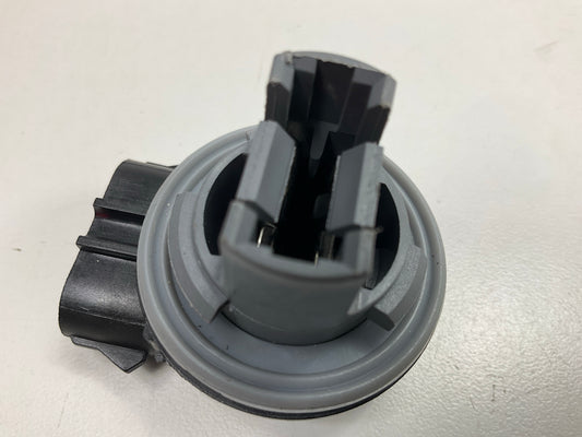 Dorman 84764 3-Terminal Turn Signal Lamp Light Socket