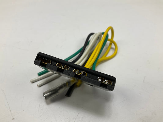 Dorman 85842 Voltage Regulator Harness Connector