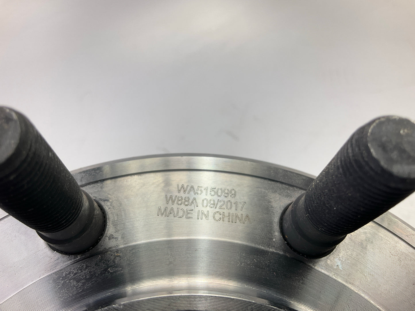 Drive Works WA515099 Front Wheel Bearing And Hub - 4WD, 8 Lugs