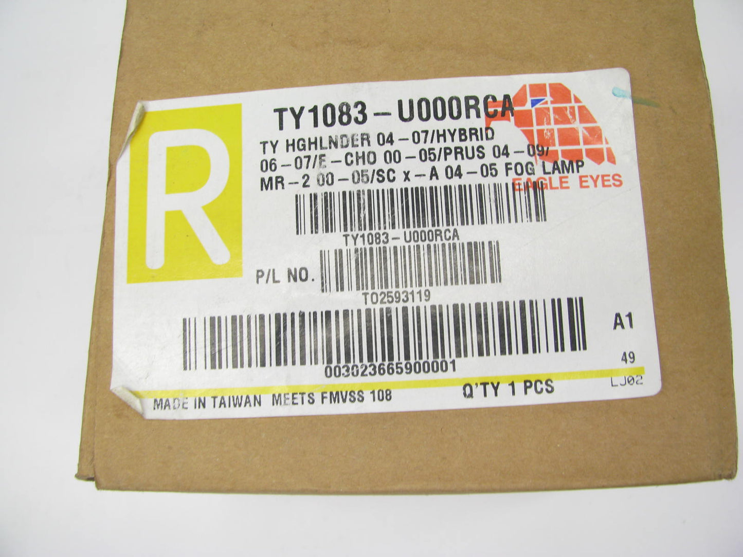 Eagle Eyes TY1083-U000RCA Right Side Fog Light Lamp For 2000-2009 Toyota Prius