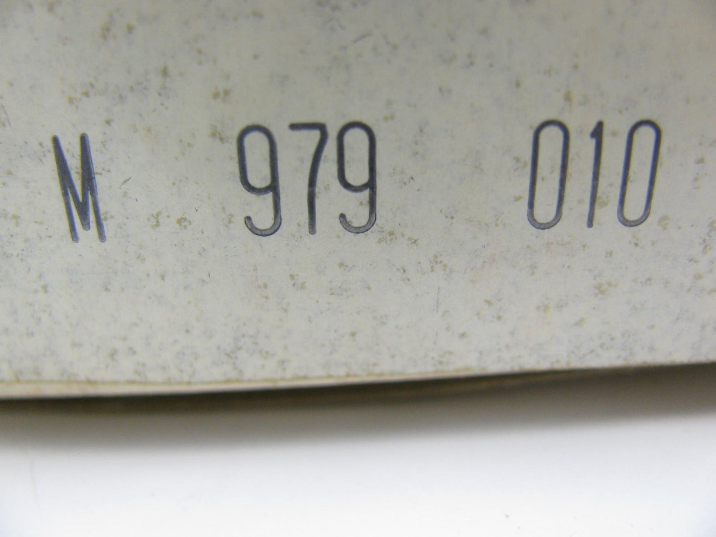 Federal Mogul M979-010 Engine Main Bearings .010'' 1965-1996 Ford 240 250 300
