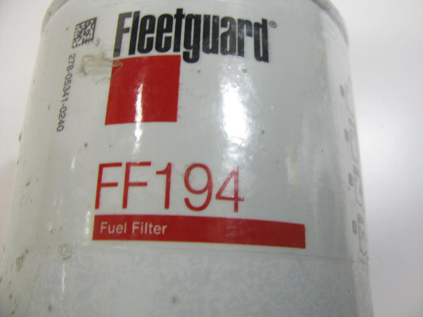 Fleetguard FF194 Fuel Filter Replaces P1112 33341 F70062 LFP3692F FF1022 P168059