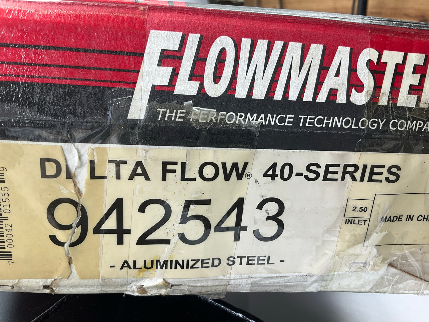 Flowmaster 942543 Delta Flow 40 Series Exhaust Muffler, 2-1/2'' In / Out, BLACK