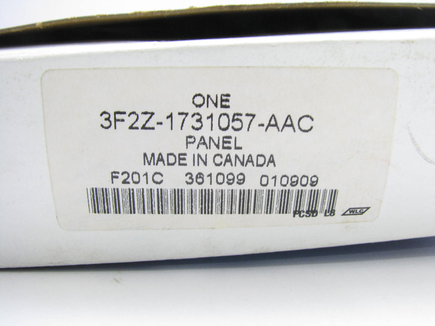 NEW - OEM Ford 3F2Z-1731057-AAC Left Quarter Panel Trim Cap