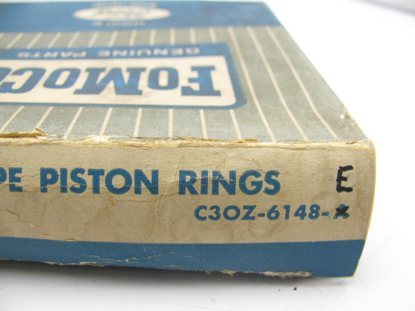 DOES (2) PISTONS - OEM Ford C3OZ-6148-A Piston Rings STD 1963-1983 200 250-L6