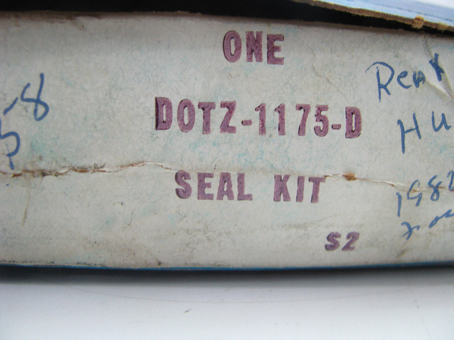NEW - OEM Ford D0TZ-1175-E Wheel Seal - Rear Inner