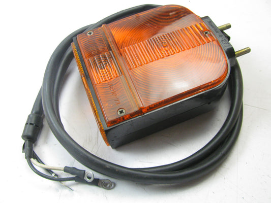 NEW - OEM Ford D3HZ-13368-C Front Right Turn Signal Lamp 1973-1990 LS-LTS800/900