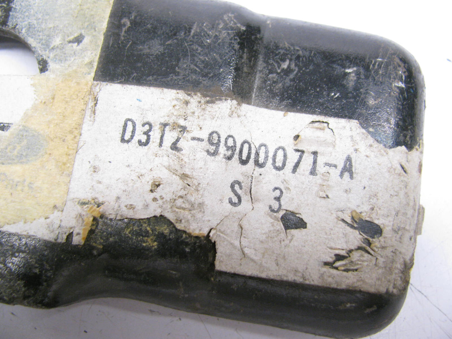OEM D3TZ-9900071-A Ford Pickup Box Cover Hold Down Reinforcement 73-79 F-series