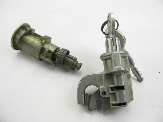 NOS - OEM Ford D6AZ-6043507-A Luggage Compartment & Glove Box Lock Set
