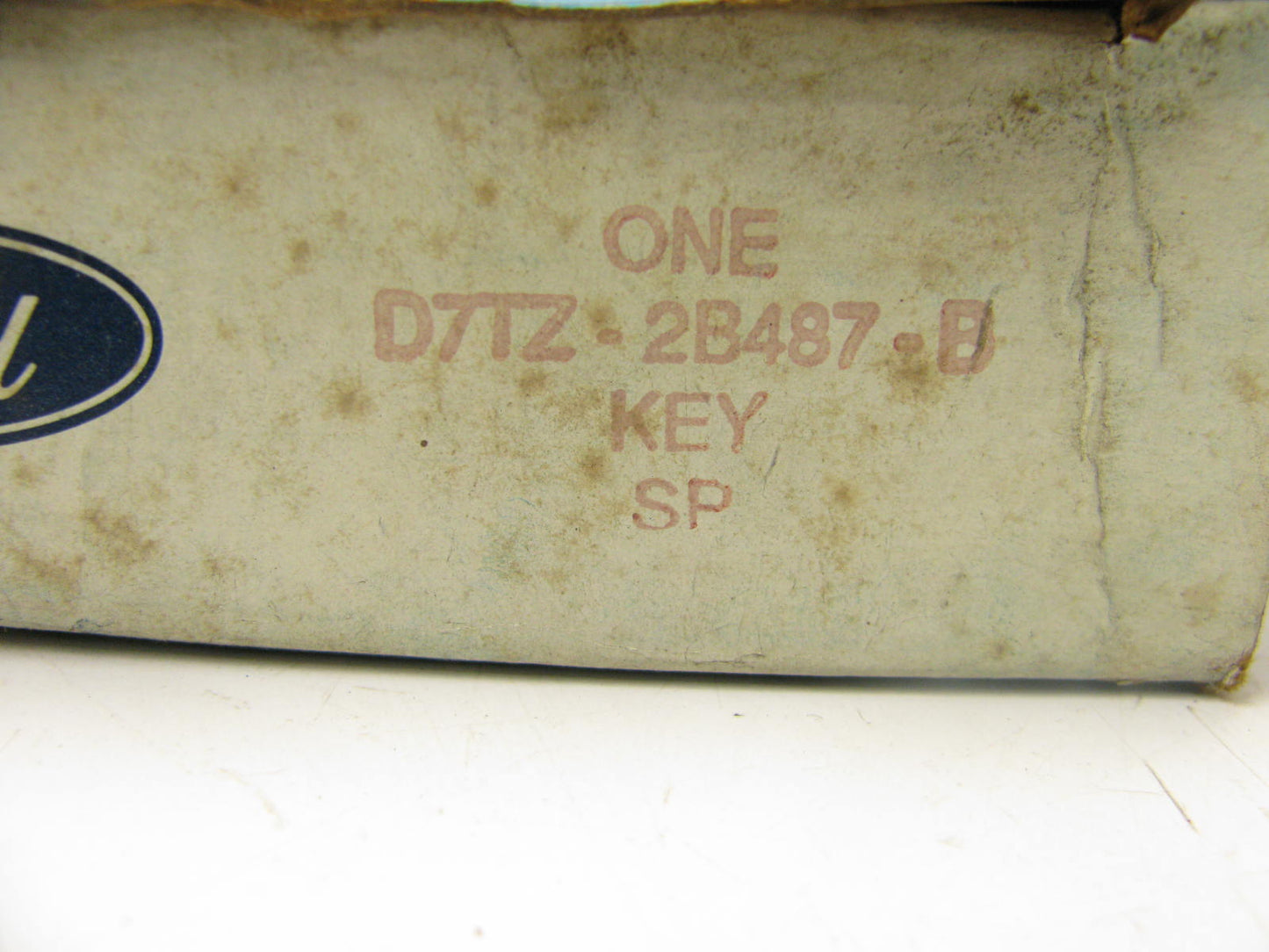 NEW GENUINE D7TZ-2B487-B OEM For 77-79 Ford F-Series Brake Caliper Support Key