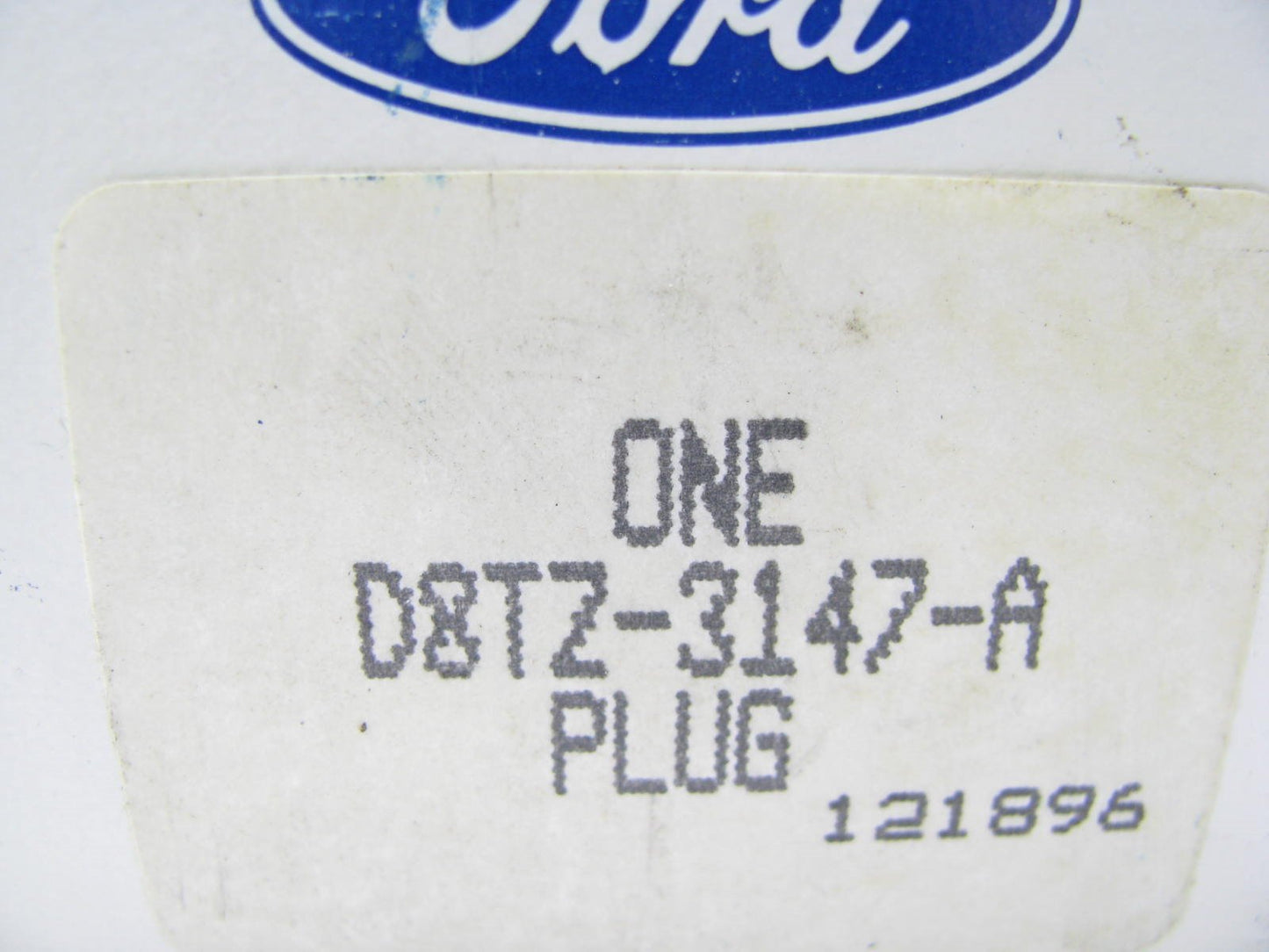 NEW GENUINE OEM Ford D8TZ-3147-A Front Suspension Spindle Bearing Cap (4WD ONLY)