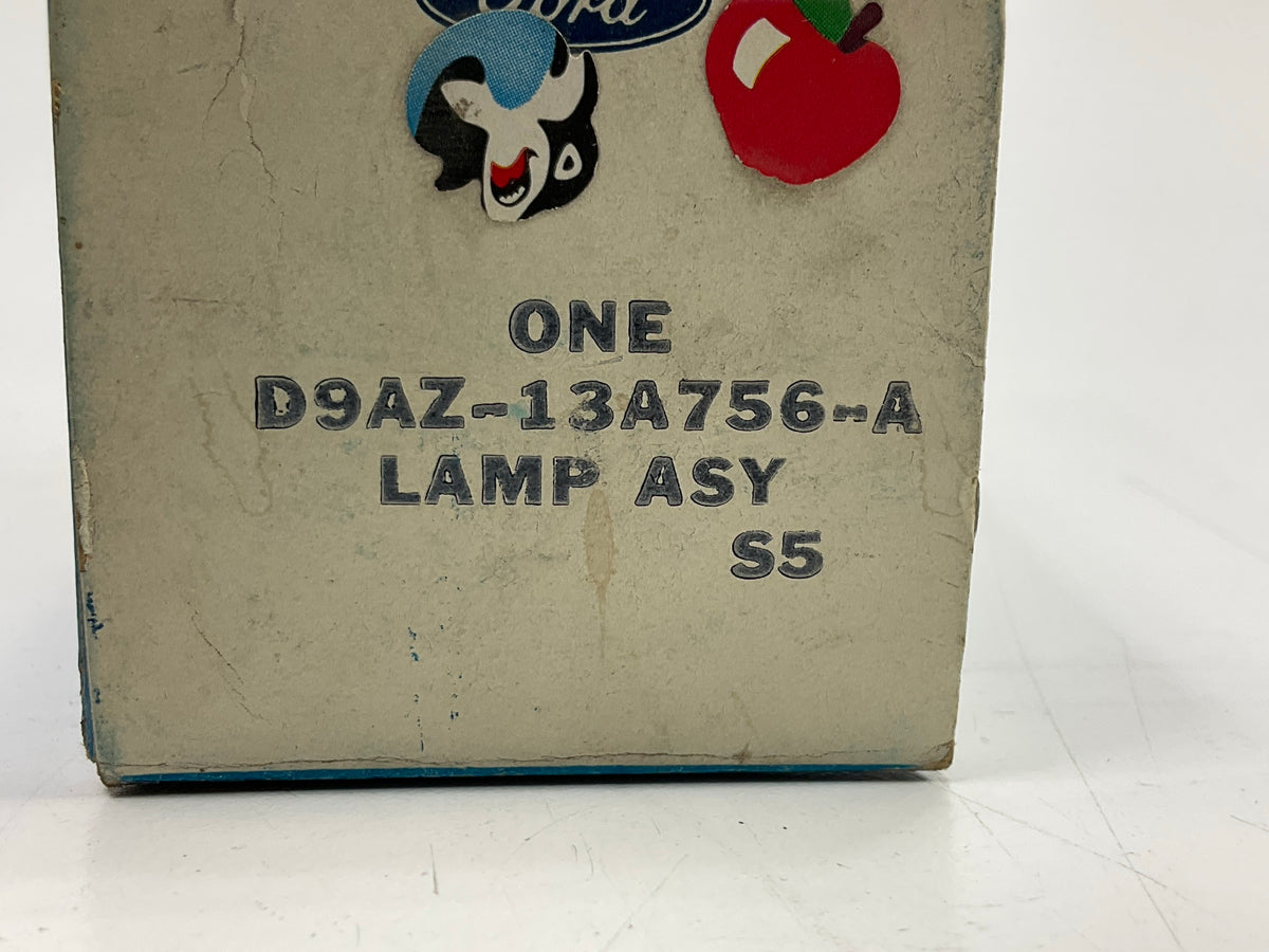 NEW - OEM Ford D9AZ-13A756-A Luggage Compartment Lamp Assembly 1979-1982 LTD