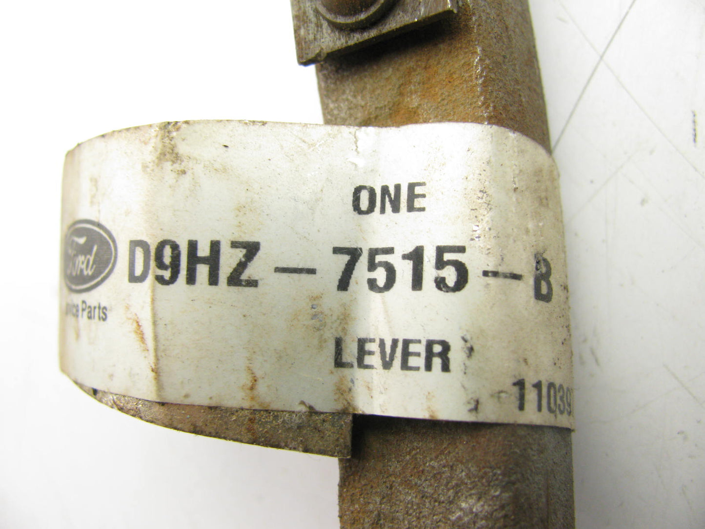 NEW D9HZ-7515-B Heavy Duty Clutch Fork OEM 81-82 Ford 370 429 7.0L F600-F800