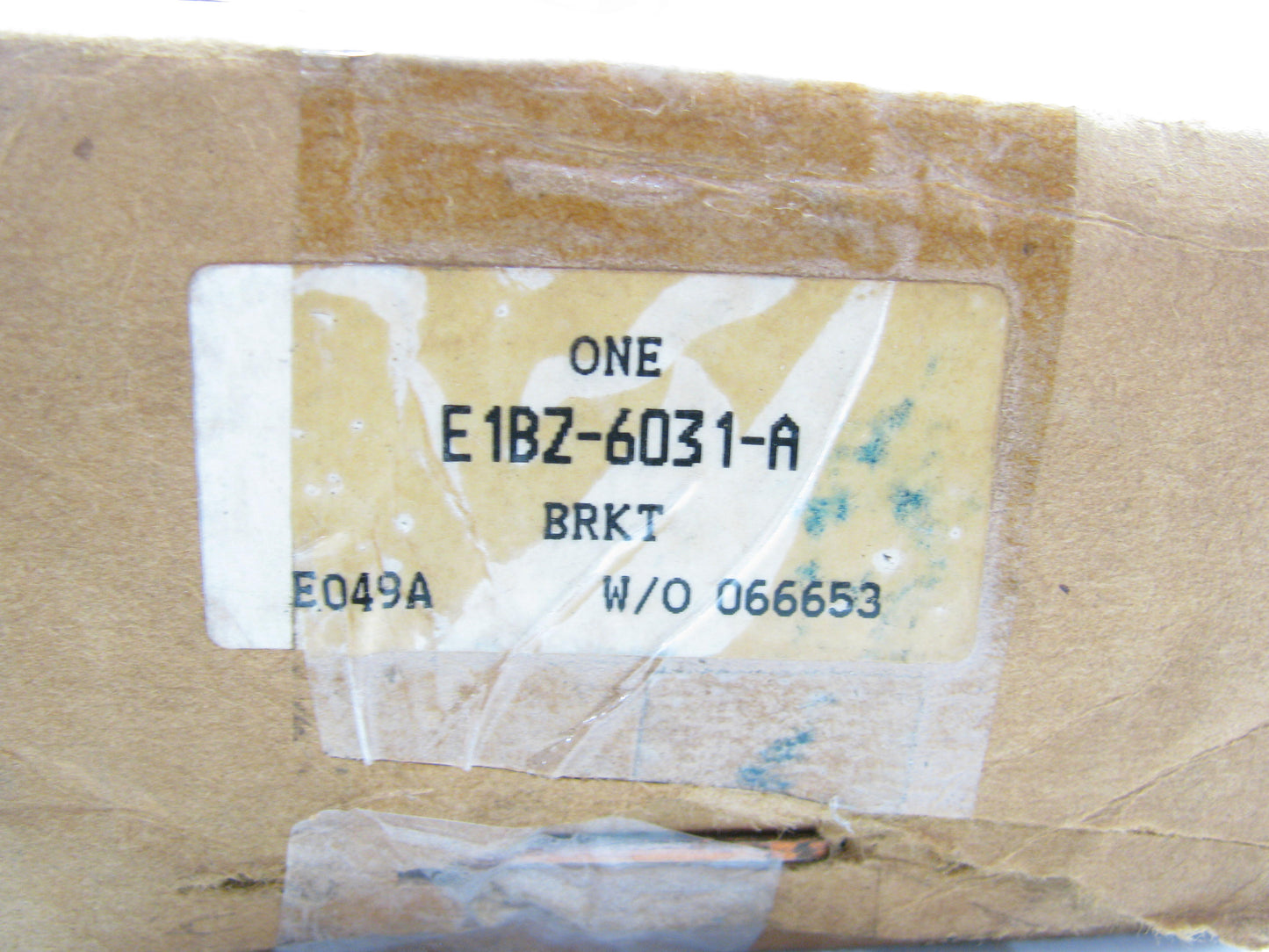NEW - OEM Ford E1BZ-6031-A Front Left Motor Mount Bracket 1980-1982 4.2L-V8