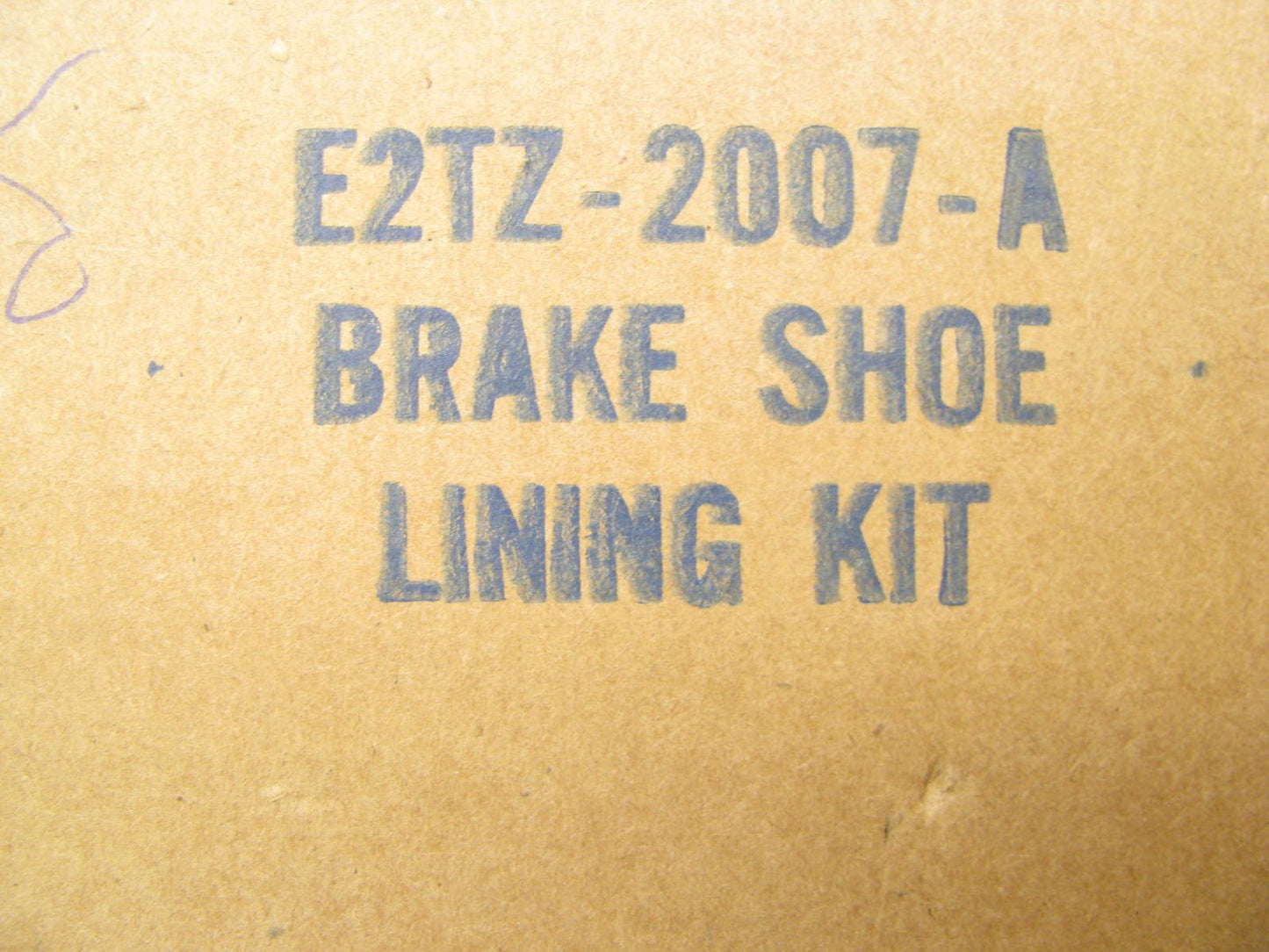 NEW GENUINE OEM Ford E2TZ-2007-A REAR Drum Brake Shoes