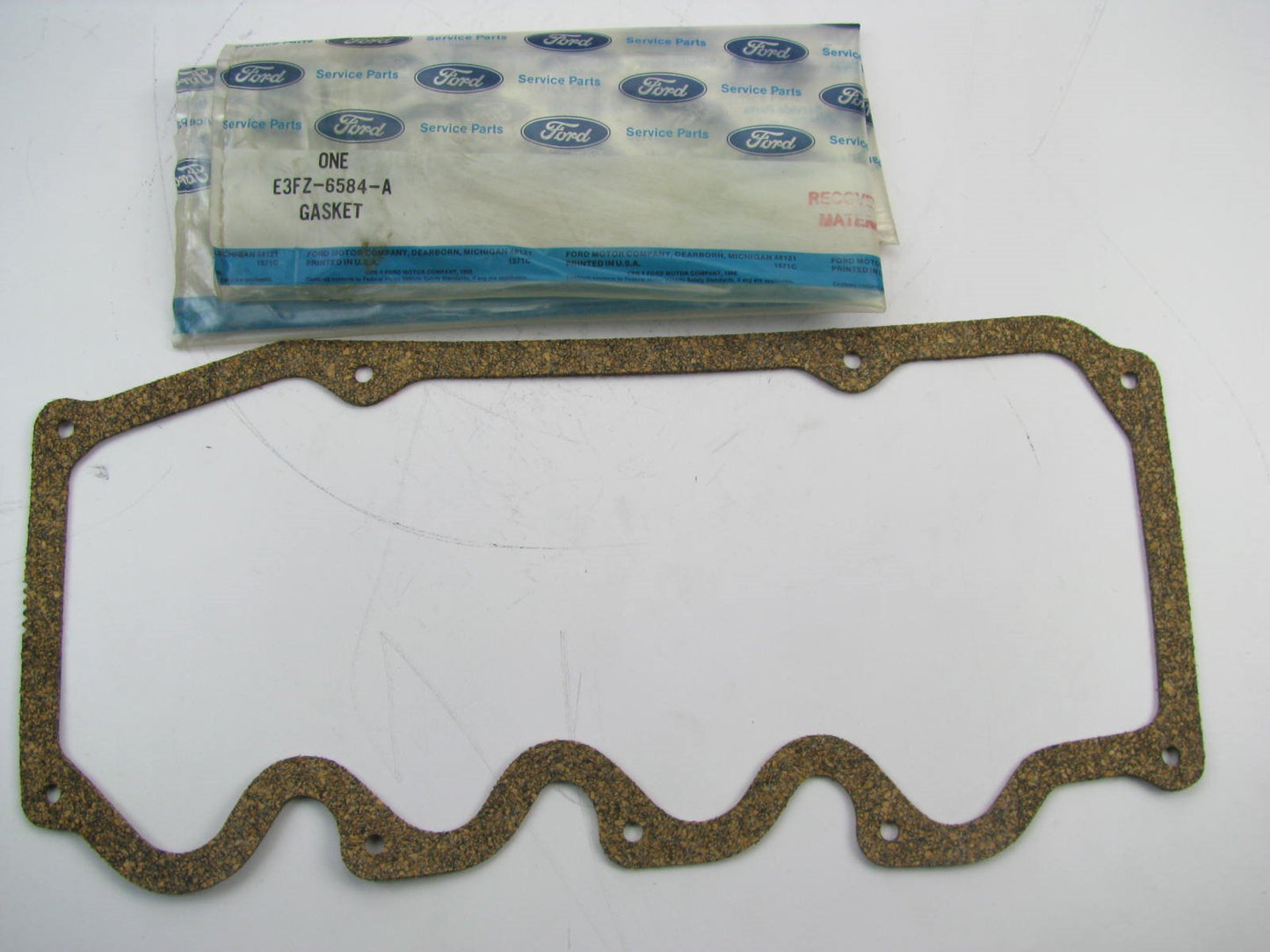 NEW - OEM Ford E3FZ-6584-A Valve Cover Gasket