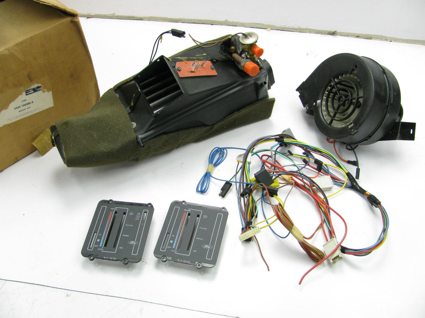 NEW - OEM Ford E43Z-19B968-A A/C Evaporator Kit With AC Switch 1984 Tempo Topaz