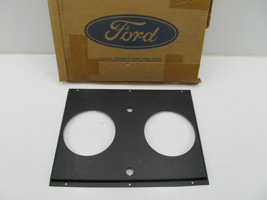 1984-1990 LTS8000 LN9000 TRUCK OEM Ford Instrument Cluster Bezel E4HZ-10876-H