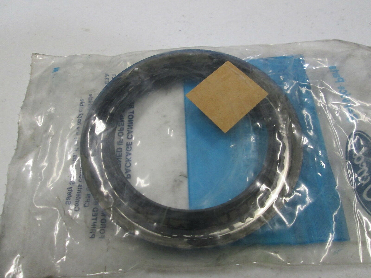 NEW - OEM Ford E4TZ-1190-A Front Wheel Seal (DANA 44)