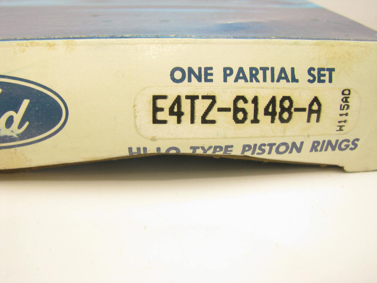 DOES (2) PISTONS - Ford E4TZ-6148-A Piston Rings Set - 4.9L 300 L6 STANDARD SIZE