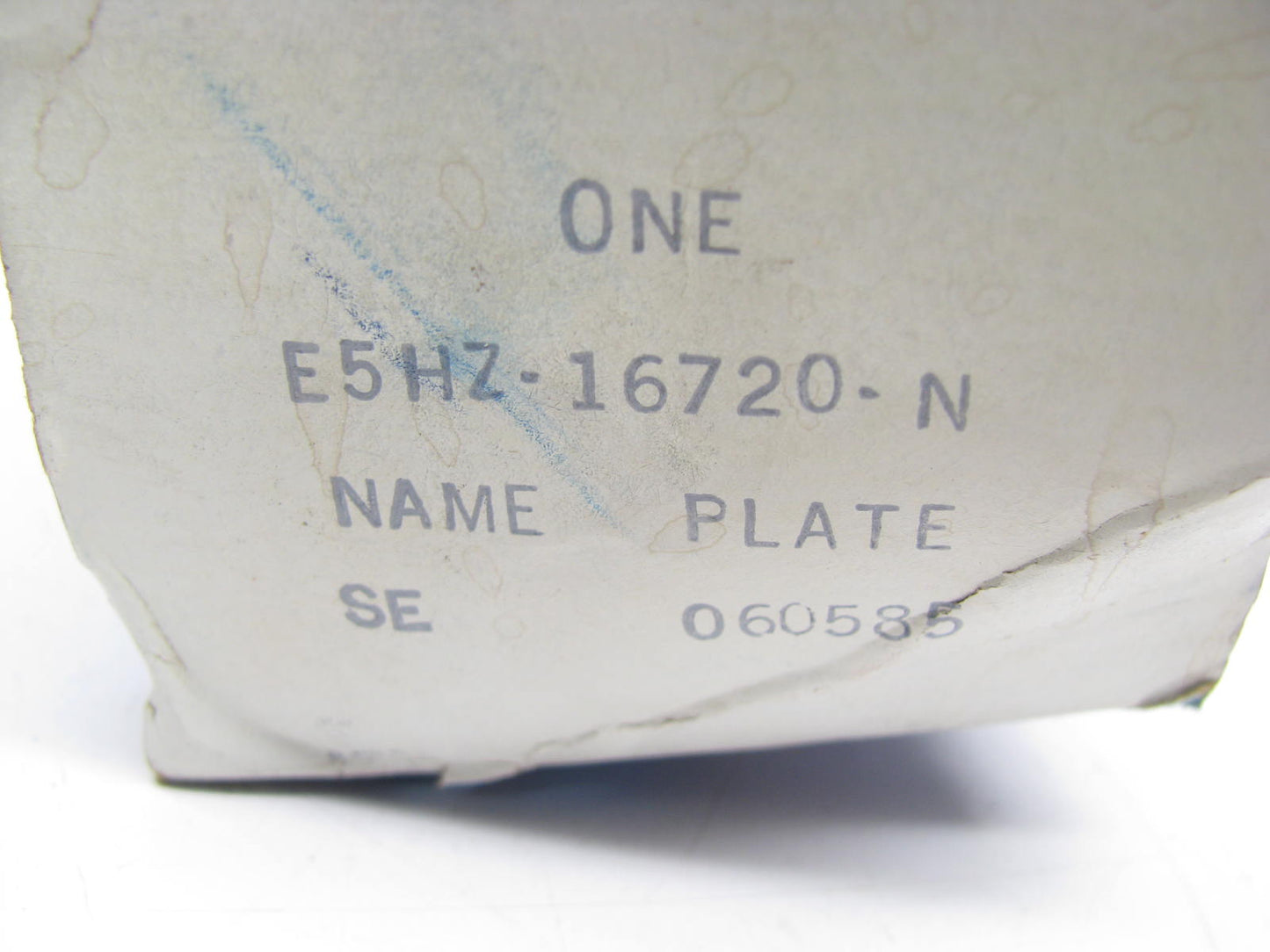 NEW - OEM Ford E5HZ-16720-N RH ''FORD F-900'' Name Plate 1980-1990 F-900 FT-900