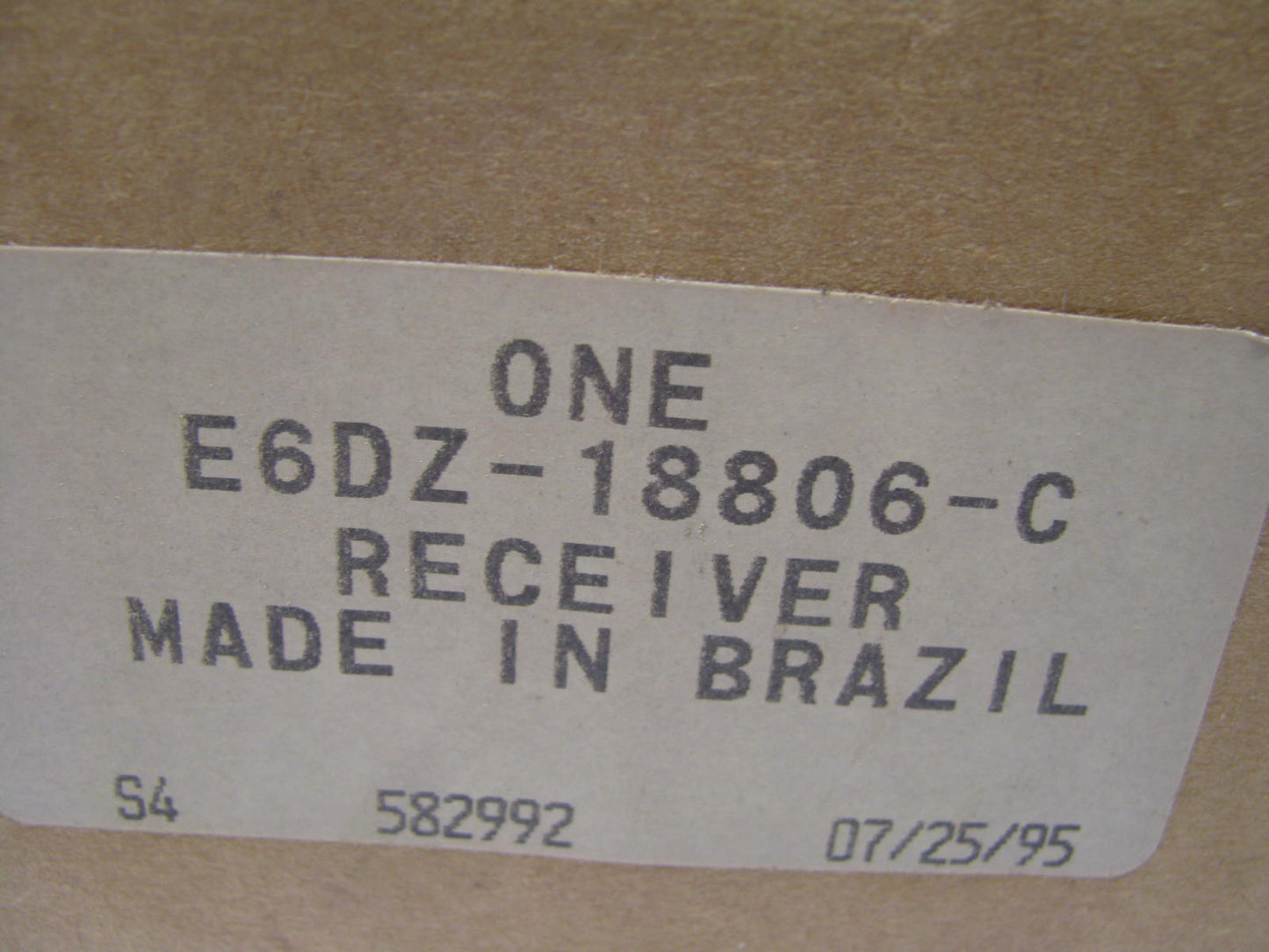 Ford OEM E6DZ-18806-C Midline Electronic AM/FM Radio 1986-88 Thunderbird Cougar