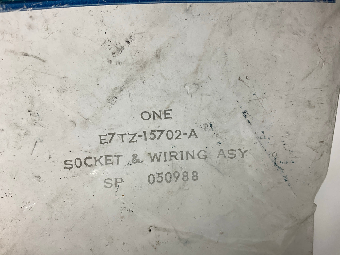 NEW - OEM Ford E7TZ-15702-A Engine Compartment Lamp 1987-1988 Ranger, Bronco II