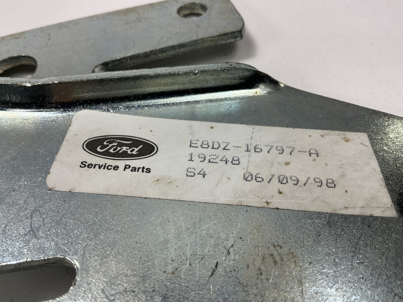 NEW - OEM Ford E8DZ-16797-A Left Hood Hinge 1987-1995 Taurus Sable