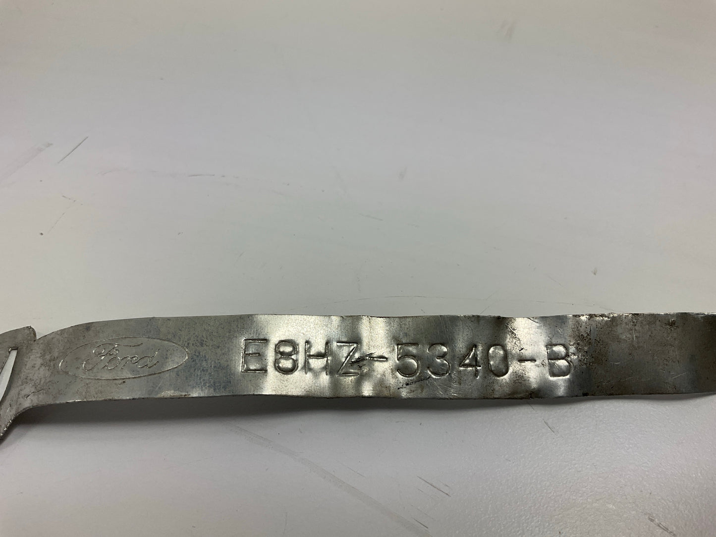 NEW Ford E8HZ-5340-B Front Left Spring Bracket 1988-90 L-Series W/ 6M 7M 9M 12M
